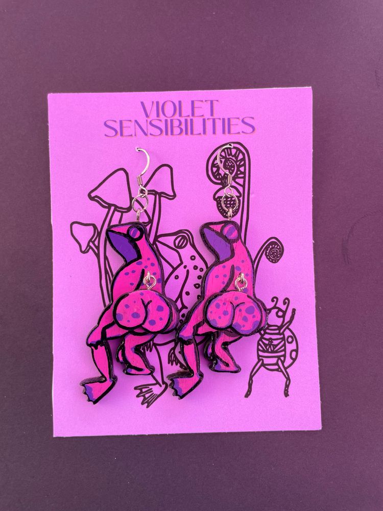 Booty Frog Pink w/Purple Spots Dangle Earrings